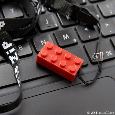 jp_usb_lego_red_3